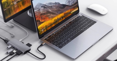 Có nên cắm sạc Macbook liên tục để tiết kiệm pin không?