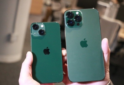 iPhone 13 màu xanh mới nhất có giá bao nhiêu?