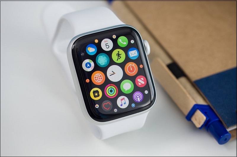 Apple Watch S6 LTE 40mm - New - Viền thép dây cao su - Chính hãng VN/A-Giao diện bắt mắt với hệ điều hành WatchOS 7