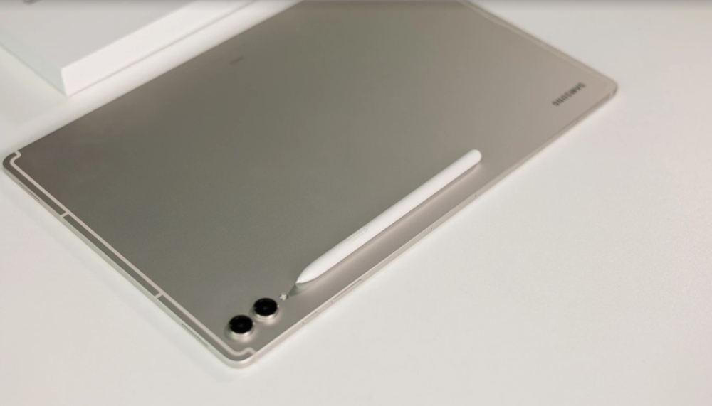 Đánh giá Galaxy Tab S9 Ultra: Quái vật trong làng máy tính bảng