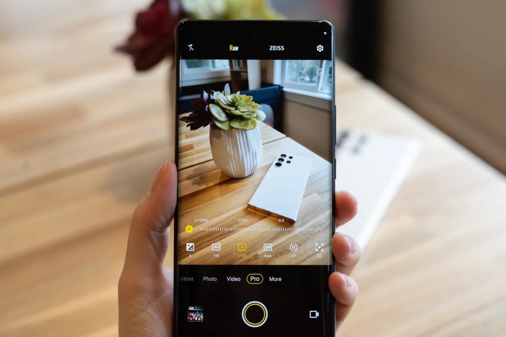 Cảm biến lớn hay độ phân giải cao quan trọng hơn với camera trên điện thoại di động?