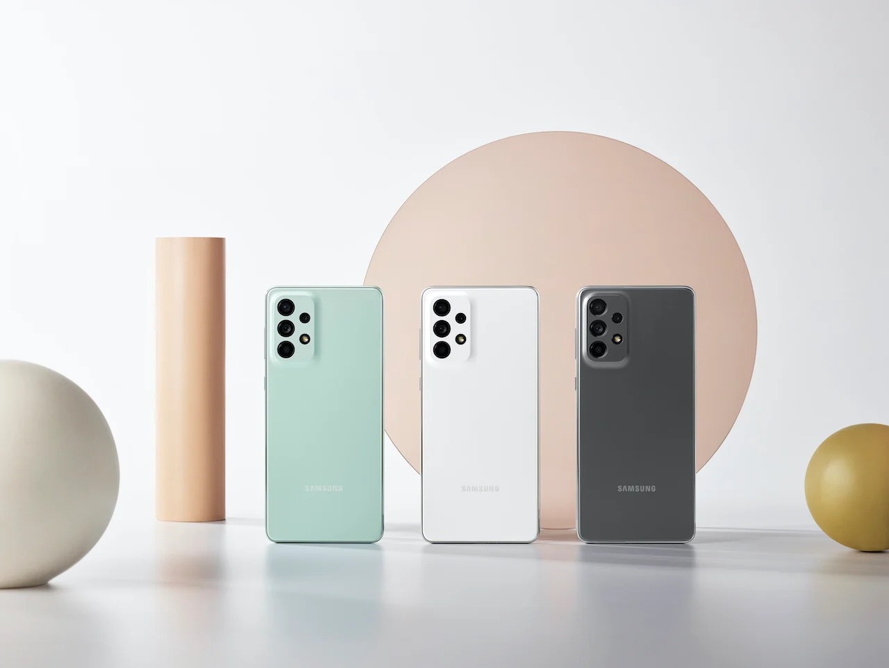 10 lý do bạn nên chọn dòng Galaxy A thay vì Galaxy S để tiết kiệm chi phí