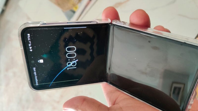 Lỗi vạch xanh tiếp tục ám ảnh người dùng smartphone Samsung
