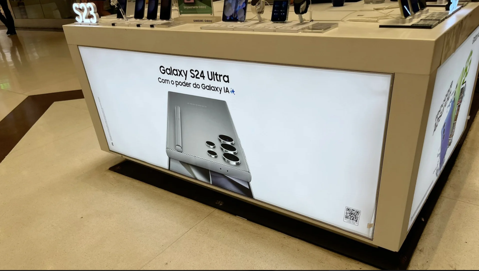 Galaxy S24 Ultra bị rò rỉ thông qua áp phích quảng cáo ở Brazil