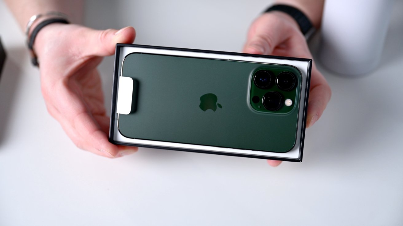 iPhone 13 Pro Max xanh lá có gì HOT?