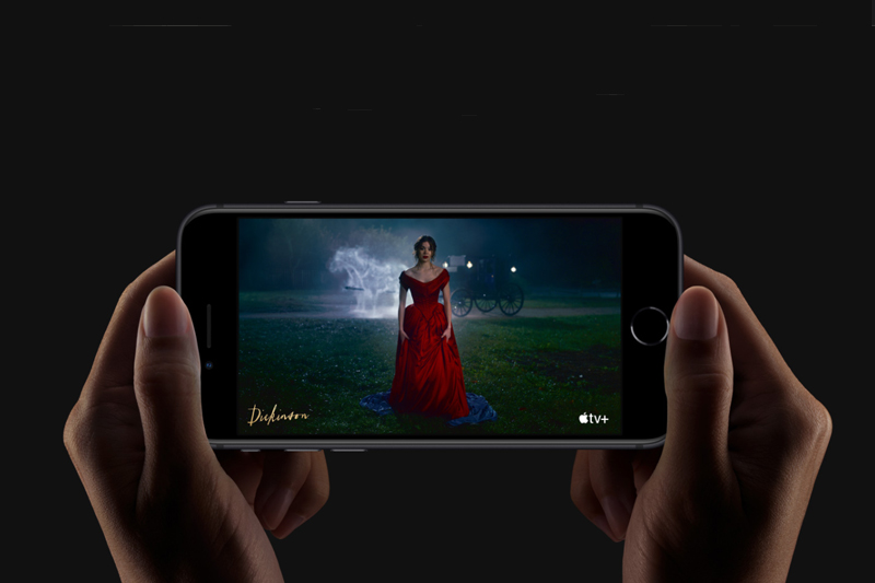 Trải nghiệm xem phim trên iPhone SE 2020 vô cùng sống động