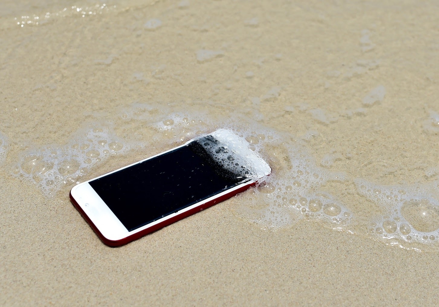 Khắc phục iPhone dính nước