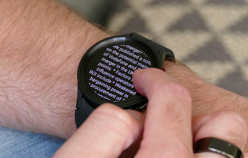Luôn cập nhật thông báo và email trên Galaxy Watch