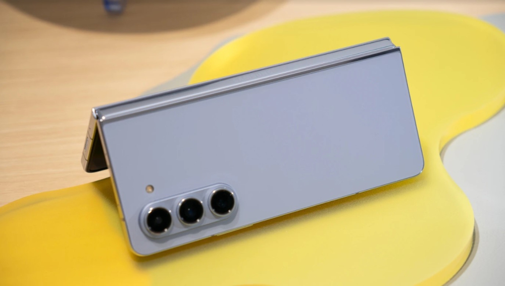 Nên mua Galaxy Z Fold5 hay Z Flip5