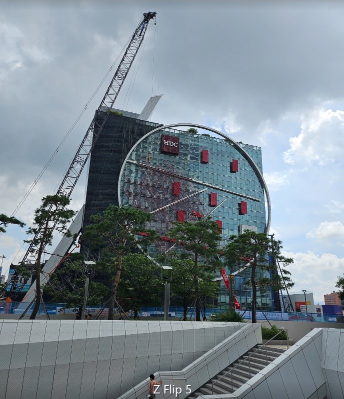 Nên mua Galaxy Z Fold5 hay Z Flip5