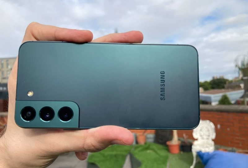 Samsung Galaxy S22 - 128GB-Viên pin 3700mAh, hỗ trợ sạc nhanh tiện lợi