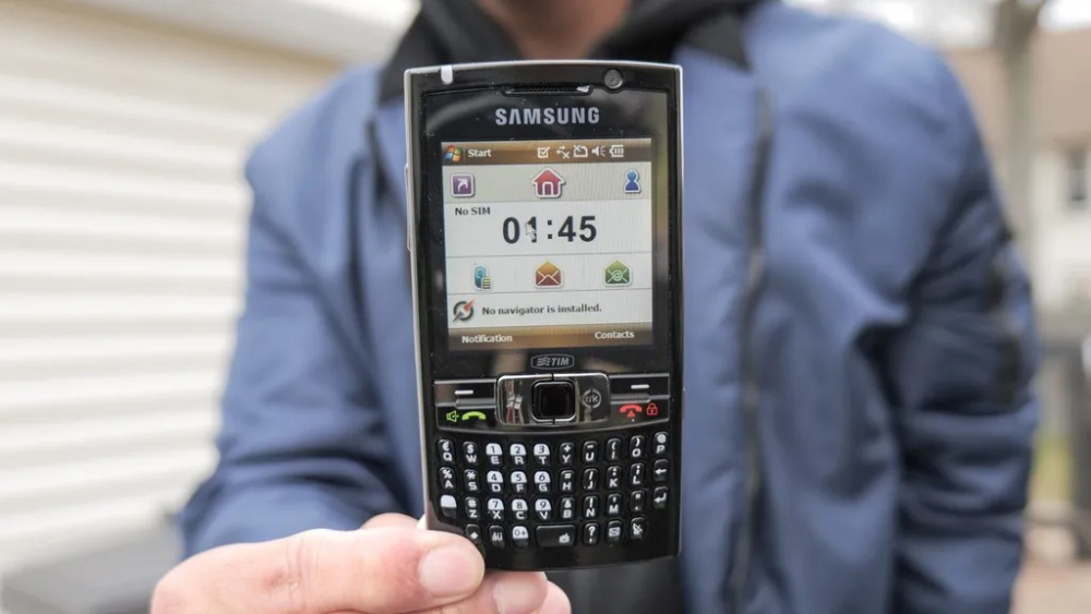 Đây là những gì Galaxy S24 Ultra có thể học được từ một chiếc điện thoại đã ra mắt 15 năm trước