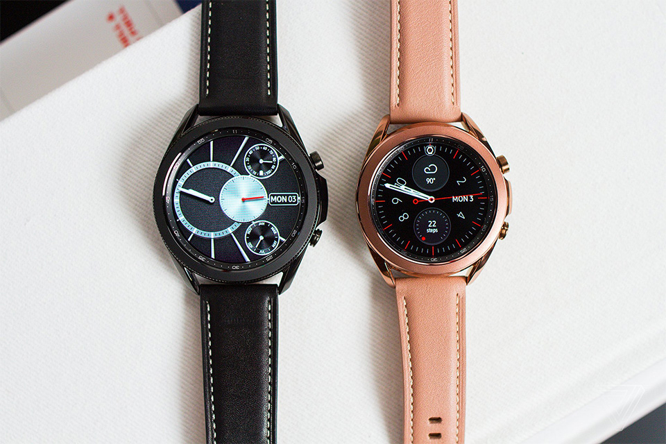 Samsung Galaxy Watch 3: Bạn đang tìm kiếm một chiếc đồng hồ thông minh với thiết kế tinh tế, tích hợp nhiều tính năng độc đáo? Samsung Galaxy Watch 3 chính là sự lựa chọn hoàn hảo dành cho bạn! Hãy xem ngay hình ảnh liên quan để được chiêm ngưỡng vẻ đẹp của sản phẩm này.