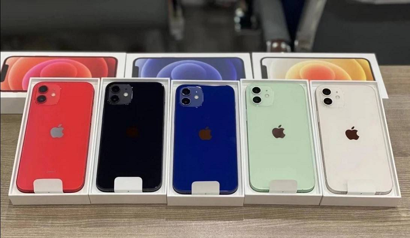 So sánh iPhone 12 Mini và iPhone 13 Pro - Lựa chọn nhỏ nhắn hay vừa vặn?