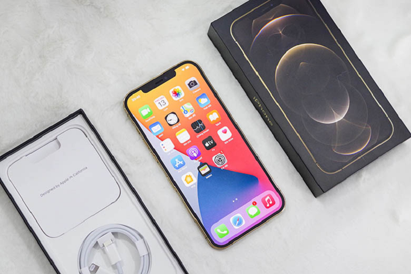 So sánh iPhone 12 Pro và iPhone 12 Pro Max: Dòng nào phù hợp dành cho bạn?