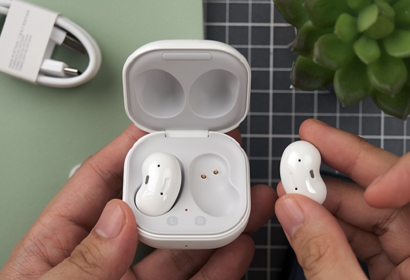 Bluetooth Buds Live thiết kế sang trọng