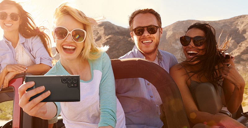 Sử dụng thêm đạo cụ khác khi chụp ảnh