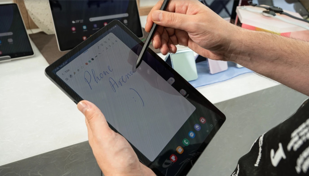 Trên tay và đánh giá nhanh Galaxy Tab S9: Những nâng cấp tuyệt vời